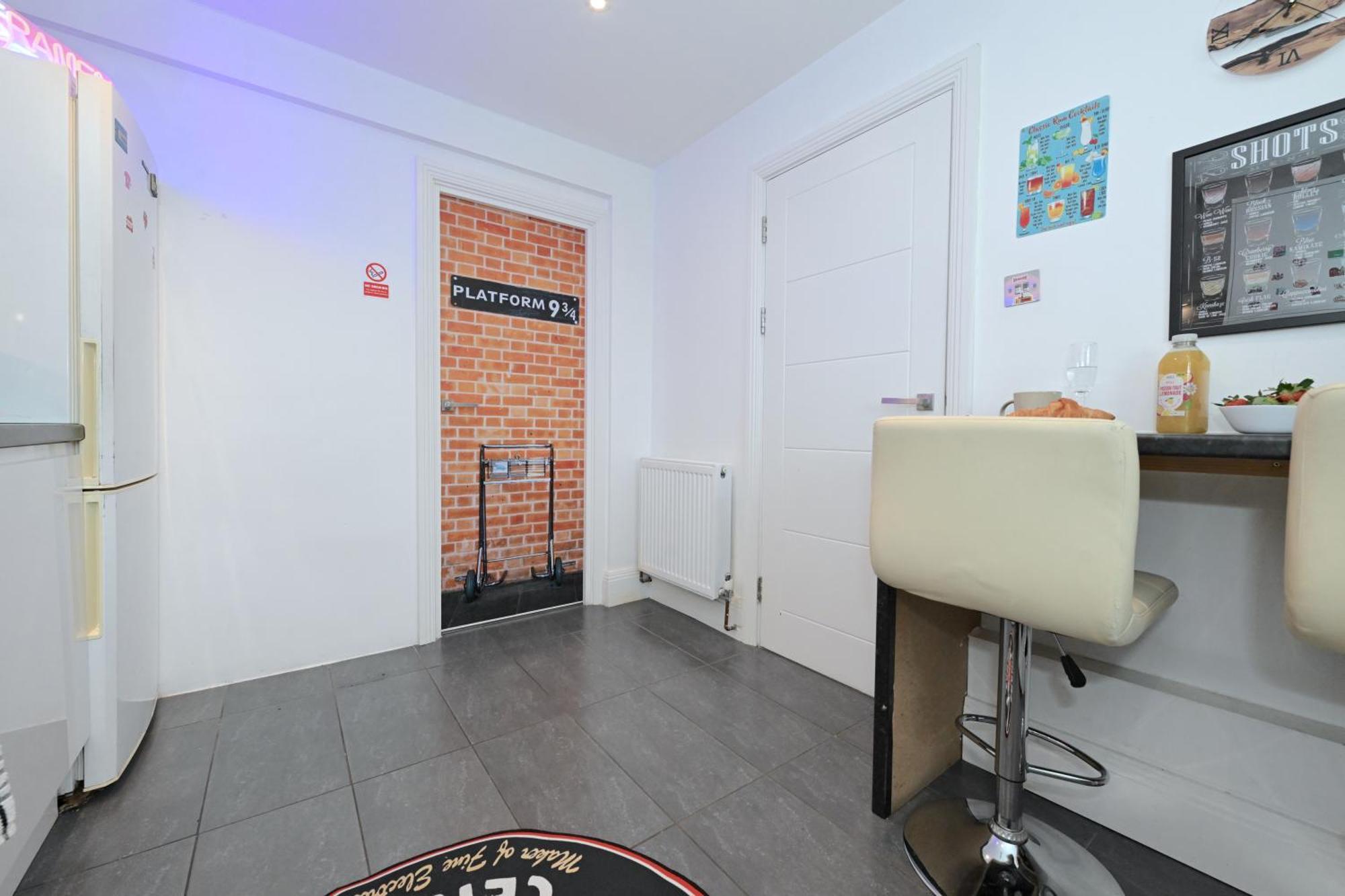 Superb 4 Bedroom Flat In The Heart Of Camden Town London Exterior photo