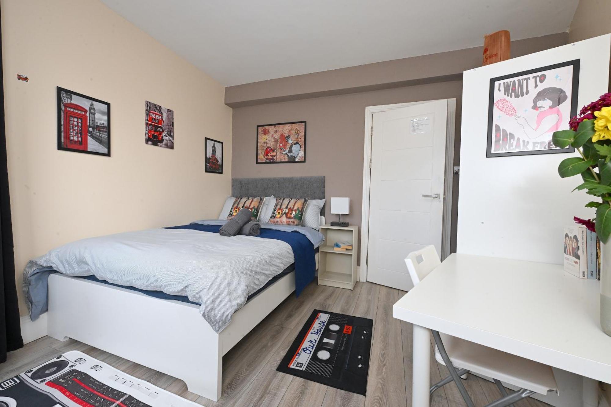 Superb 4 Bedroom Flat In The Heart Of Camden Town London Exterior photo